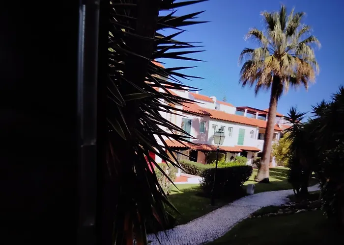 Apartment Flat In Pretty *
